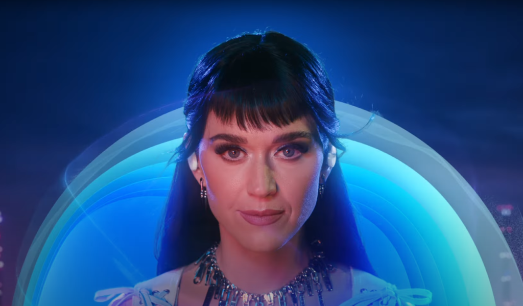 How Katy Perry Uses Social Media to Connect with Fans